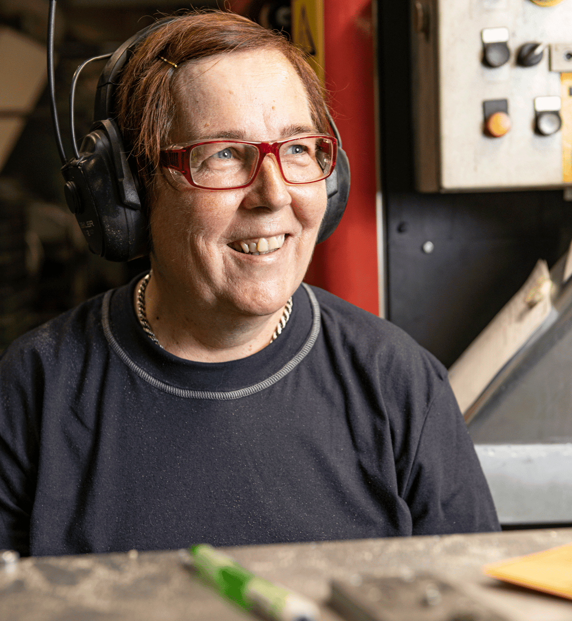 OG_EB_1_woman_smiling_