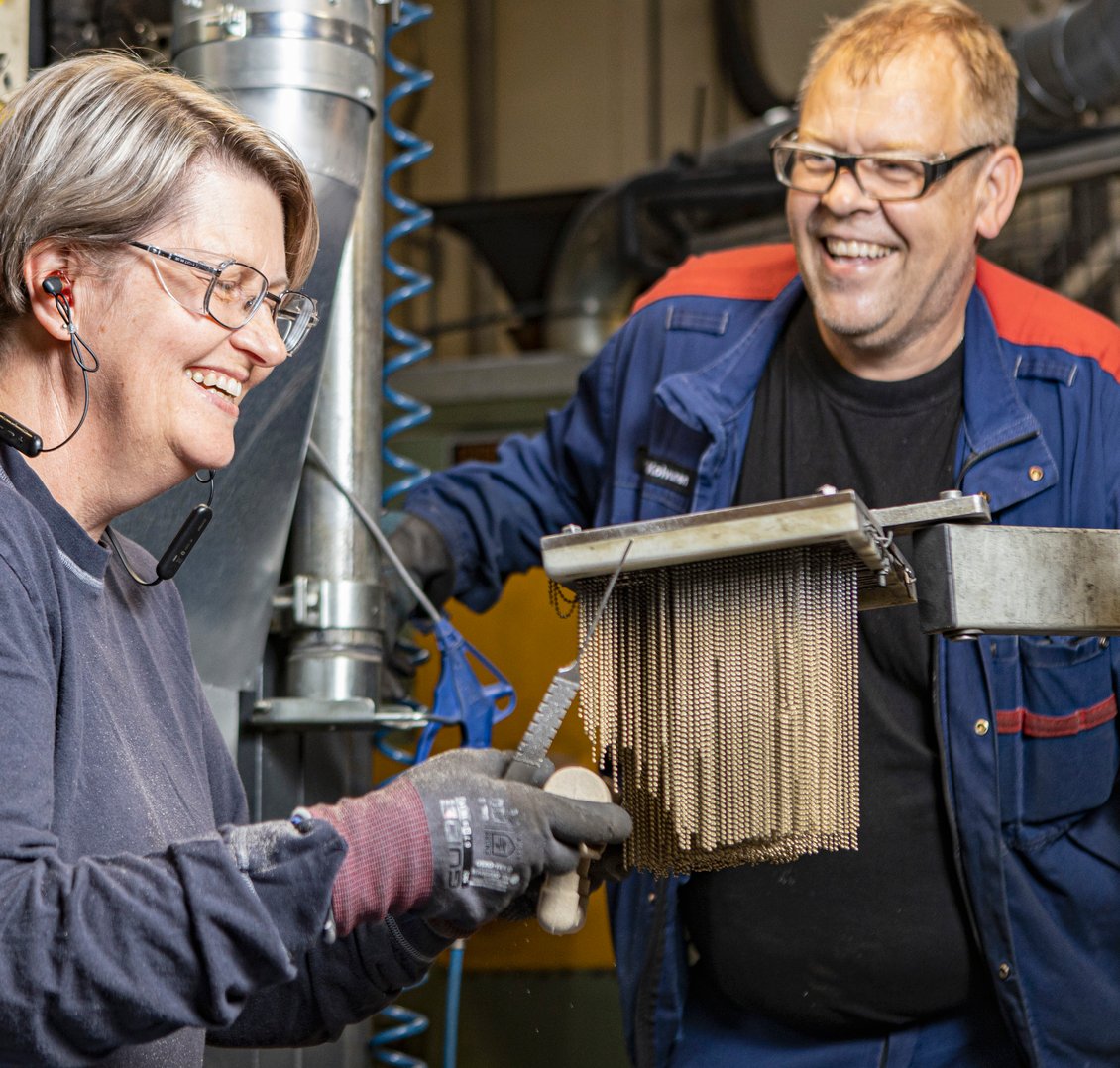OG_EB_2_two_workers_